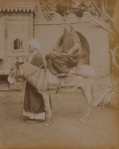 Femme sur un âne, Le Caire, 1893 - English Photographer